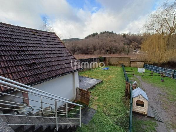 Immeuble comprenant deux logements