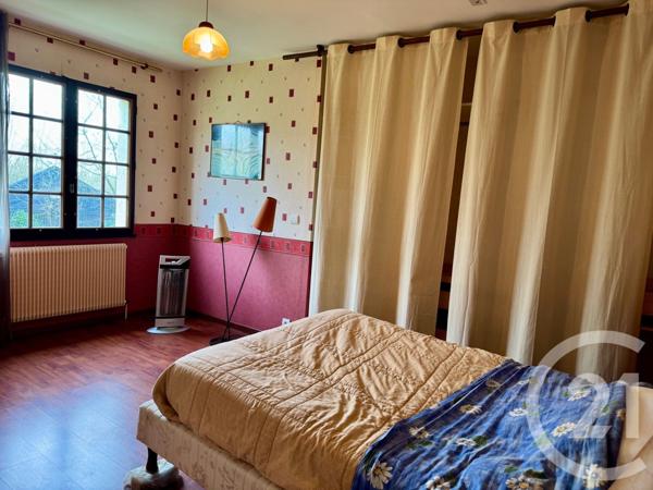 Appartement F5 à vendre  6 pièces - 93 m2 FORGES LES BAINS - 91