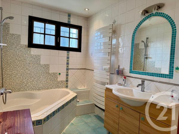 Appartement F5 à vendre  6 pièces - 93 m2 FORGES LES BAINS - 91