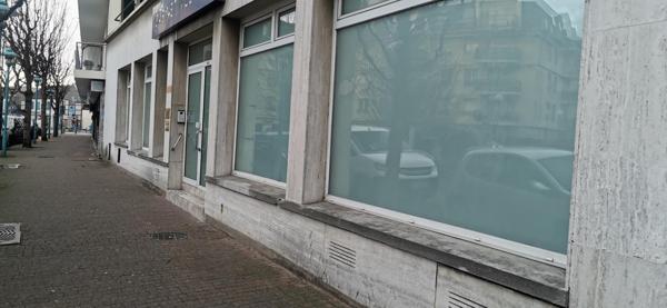 Local Commercial à ARNOUVILLE, 95400 - 8 pièces 114m²