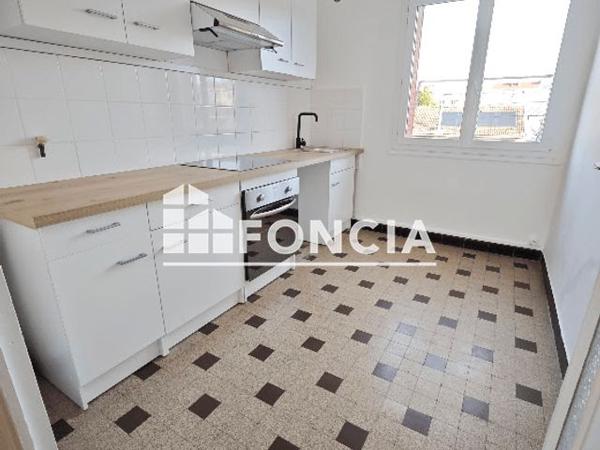 Location Appartement 4 pièces 65.9 m² - 31 RUE MOZART Grenoble 38000