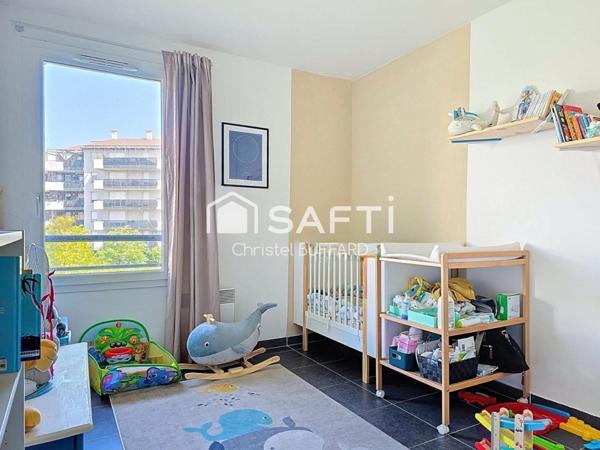 T3 avec terrasse et aperçu mer – confort moderne dans le 14e arrondissement