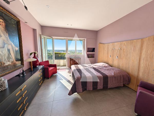 Maison 7 pièces 256 m2