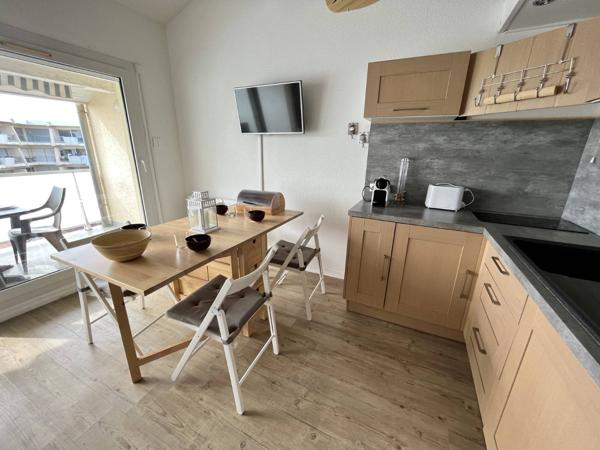 Appartement T2 bis à vendre au centre de Lacanau Océan avec balcon, parking, cellier excellent investissement locatif