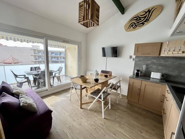Appartement T2 bis à vendre au centre de Lacanau Océan avec balcon, parking, cellier excellent investissement locatif