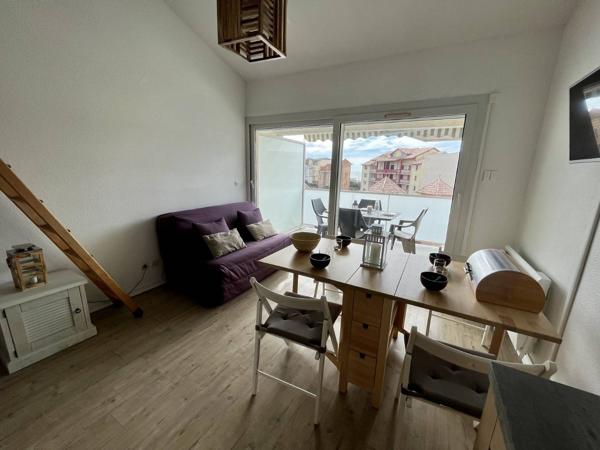 Appartement T2 bis à vendre au centre de Lacanau Océan avec balcon, parking, cellier excellent investissement locatif
