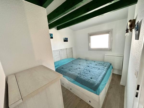 Appartement T2 bis à vendre au centre de Lacanau Océan avec balcon, parking, cellier excellent investissement locatif