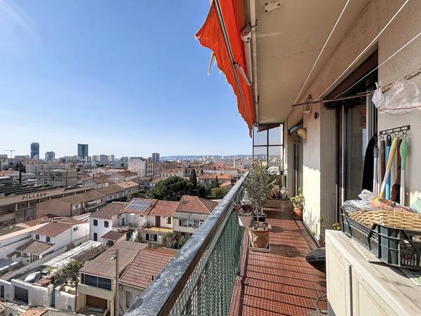 MARSEILLE 14ᵉ – APPARTEMENT T4 LUMINEUX AVEC BALCON + CAVE & GARAGE EN SUPPLÉMENT NON INCLUS DANS LE PRIX