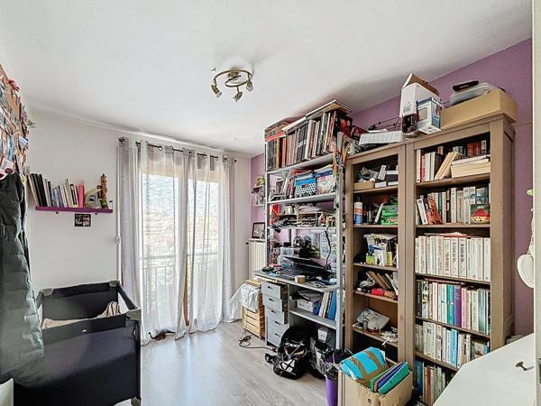 MARSEILLE 14ᵉ – APPARTEMENT T4 LUMINEUX AVEC BALCON + CAVE & GARAGE EN SUPPLÉMENT NON INCLUS DANS LE PRIX
