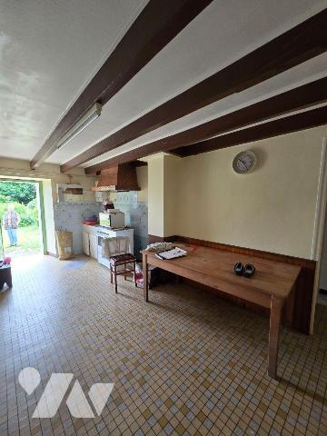 a 10MNS de REDON/GARE, EN HAMEAU, maison en pierre à rénover comprenant : cuisine, chambre, deu...
