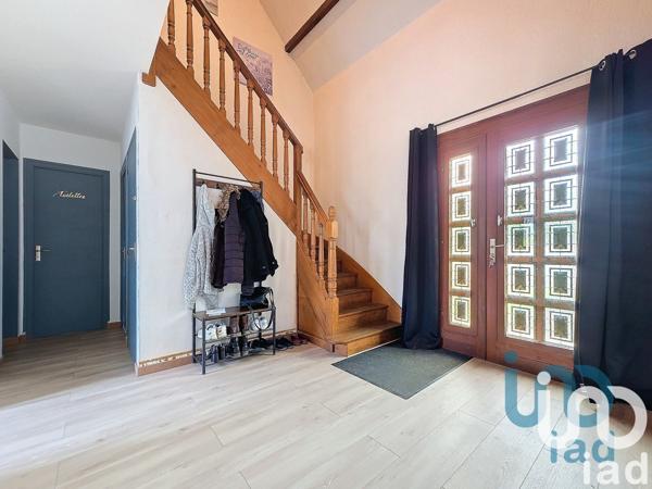 House for sale 8 rooms 158 m² Saint-Just-Sauvage
