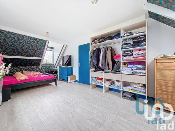 House for sale 8 rooms 158 m² Saint-Just-Sauvage