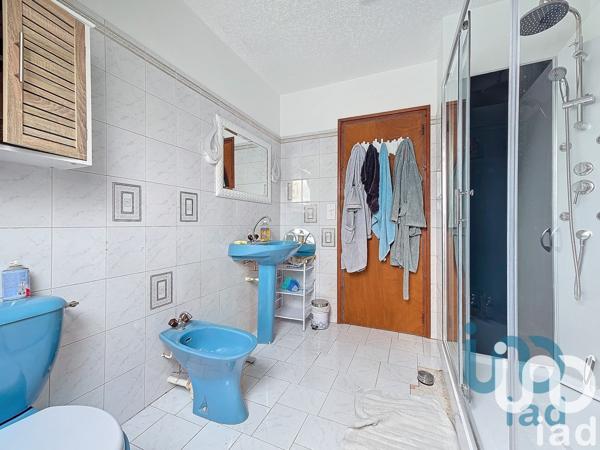 House for sale 8 rooms 158 m² Saint-Just-Sauvage