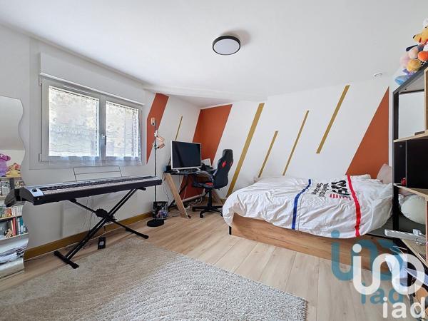 House for sale 8 rooms 158 m² Saint-Just-Sauvage