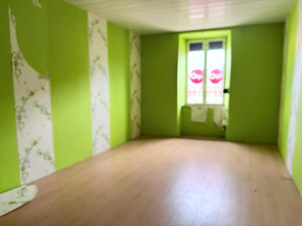 Maison de ville, belle opportunité, dépêchez vous!