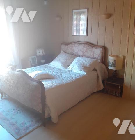 Maison avec grand terrain de 1800m2 avec bassin