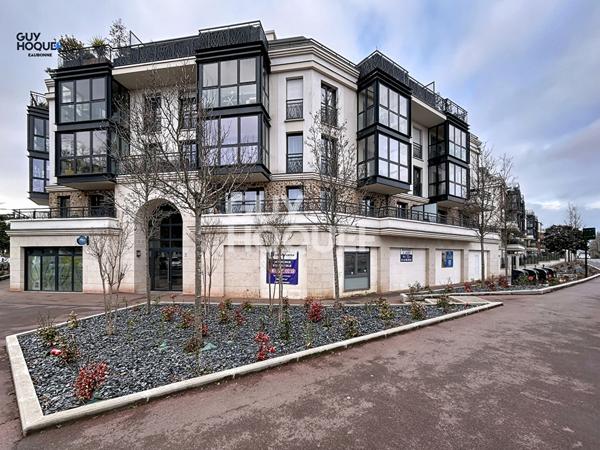 500m( 7 min à pieds) gare Ermont-Eaubonne : une Place de parking en sous-sol Boxable- Résidence LE MAJESTIK