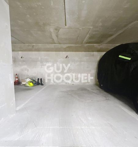 500m( 7 min à pieds) gare Ermont-Eaubonne : une Place de parking en sous-sol Boxable- Résidence LE MAJESTIK