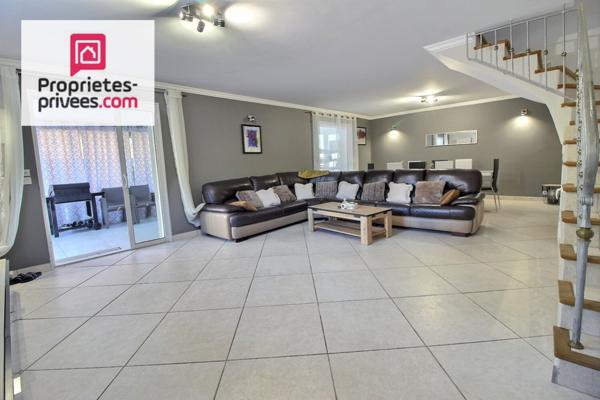 Puget sur Argens 83480- Ensemble immobilier de 3 villas sur terrain de 5400m²