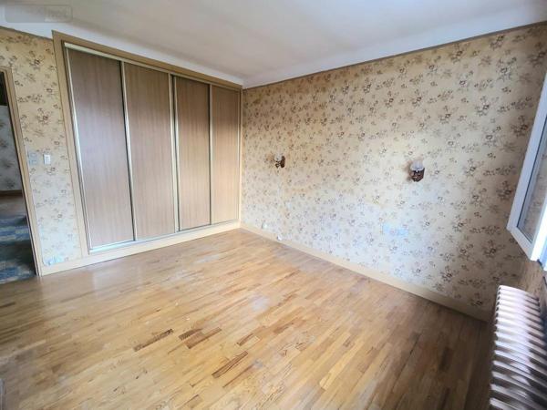 Maison à vendre à Pierrelatte dans la Drôme (26700), ref : 26060-816