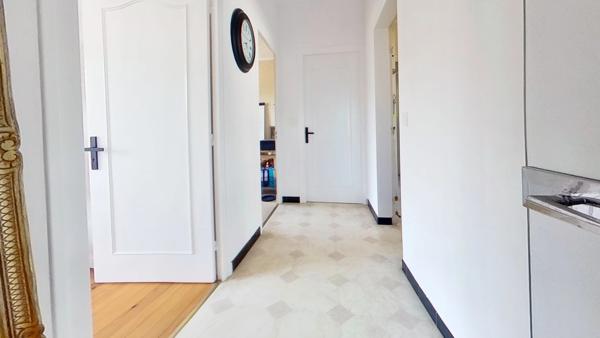 Maison de plain-pied - 4 chambres - garage - terrain clos