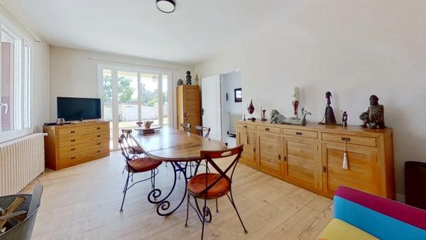 Maison de plain-pied - 4 chambres - garage - terrain clos
