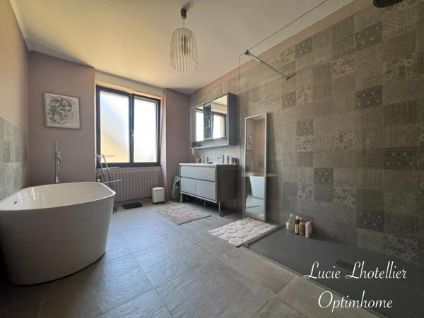 Maison familiale 157 m² – 4 chambres – Studio indépendant – Garage – Jacuzzi – Dinard