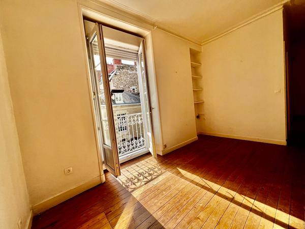 A VENDRE NANTES PREFECTURE CONFORTABLE TYPE 2 DANS PETITE COPROPRIETE AU CALME DE SON IMPASSE