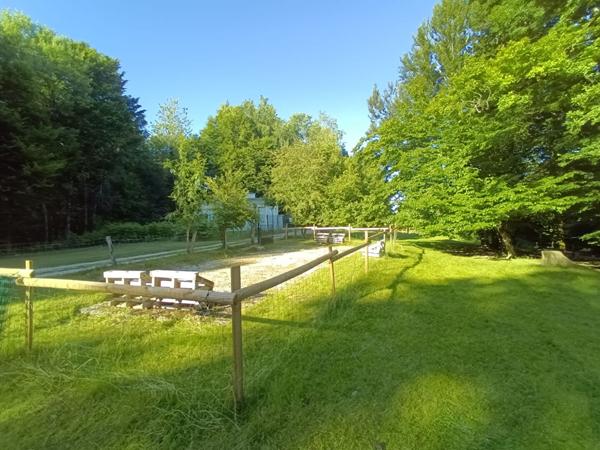 Domaine d'exception -1,7 hectare-15 pièces- 346 m2