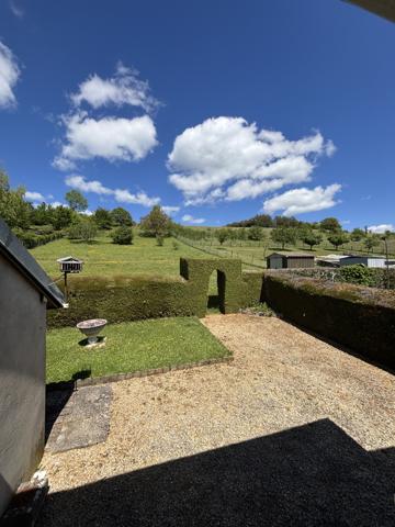 LEUGLAY ( 21) : Au cœur du Parc National , pavillon de 1956 avec sous-sol et terrain de 4258m² dont 1700m² à b Leuglay (21290)