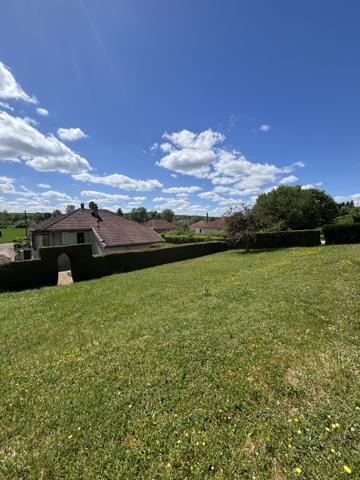 LEUGLAY ( 21) : Au cœur du Parc National , pavillon de 1956 avec sous-sol et terrain de 4258m² dont 1700m² à b Leuglay (21290)