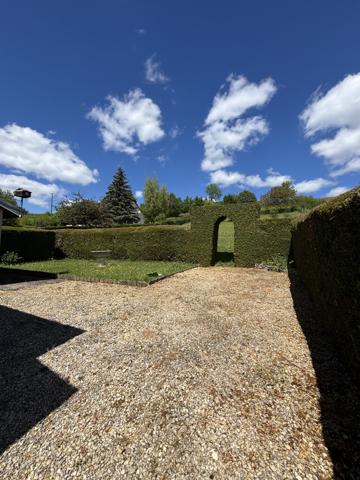 LEUGLAY ( 21) : Au cœur du Parc National , pavillon de 1956 avec sous-sol et terrain de 4258m² dont 1700m² à b Leuglay (21290)