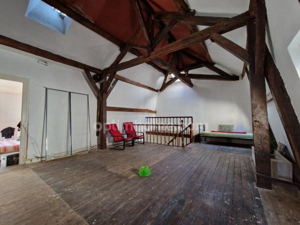 Maison de 152 m², 4 pièces, et immeuble à rénover de plus de 250 m² à fort potentiel locatif - PREUILLY SUR CLAISE (37)