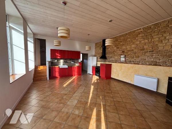 Maison individuelle en pierre entièrement rénovée située sur la commune de Cheveuges comprenant...