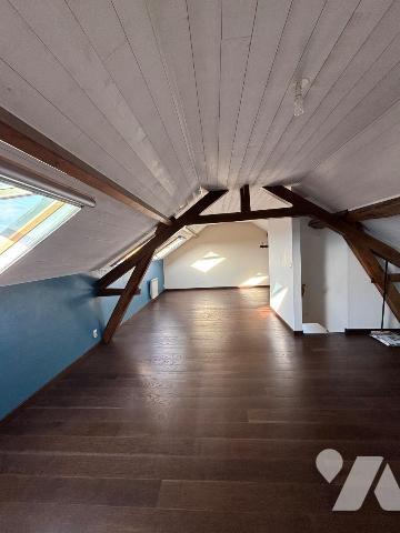 Maison individuelle en pierre entièrement rénovée située sur la commune de Cheveuges comprenant...