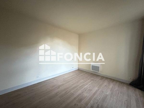 Location Appartement 2 pièces 63.13 m² - 62 COURS NATIONAL MICHEL BARON - APPART 02 Saintes 17100