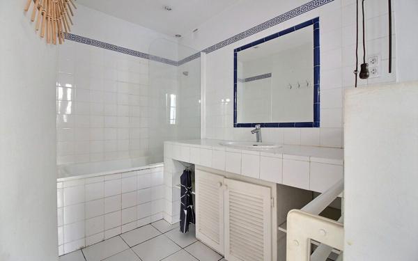 Appartement à vendre    4 pièces • 115 m2 Marseille 6