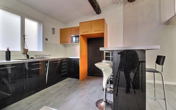 Appartement à vendre    4 pièces • 115 m2 Marseille 6