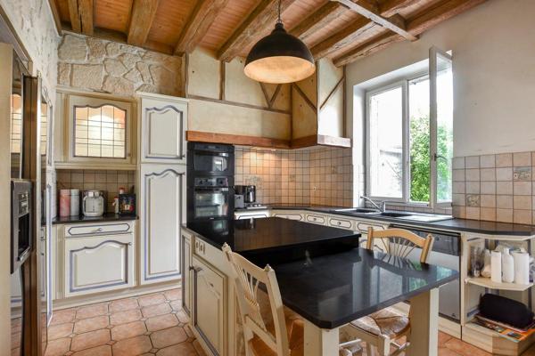 Maison T5 + T2 duplex indépendant en centre ville