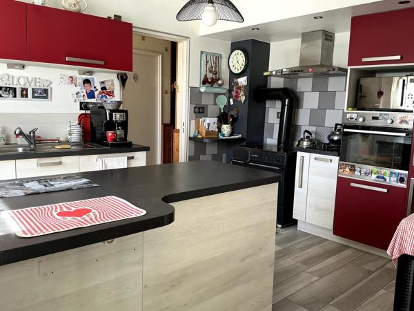 Maison, 167 M2, 5 pièces, 4 chambres, dépendances sur 1458 m2 de terrain