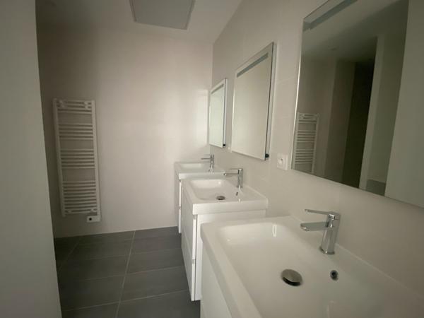 Chambre dans appartement en colocation 495€/ chambres Saint Barthelemy D Anjou 4 pièce(s) 58.79 m2