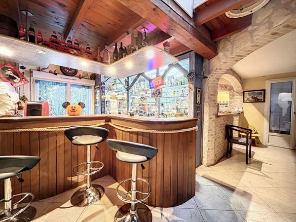 Ortaffa proche de Perpignan vend terrain avec 2 maisons de 220m² et 80m²