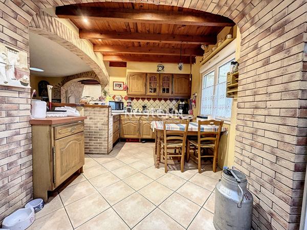 Ortaffa proche de Perpignan vend terrain avec 2 maisons de 220m² et 80m²