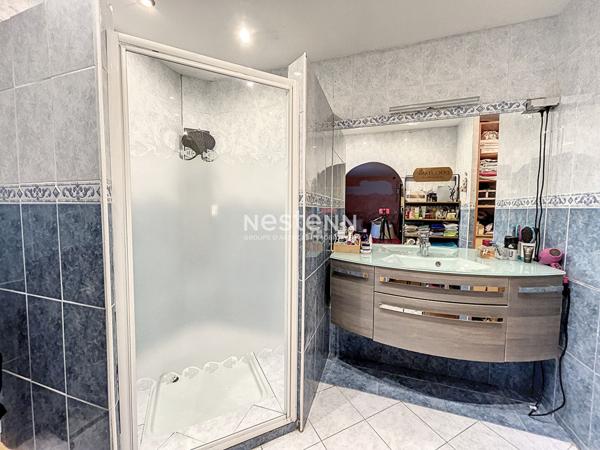 Ortaffa proche de Perpignan vend terrain avec 2 maisons de 220m² et 80m²