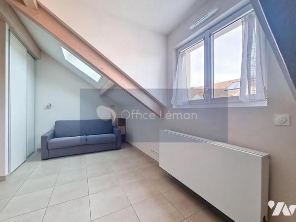 Péron, studio de 19 m², deux stationnements, une cave