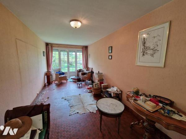 2 MAISONS DE CAMPAGNE AVEC DEPENDANCES 