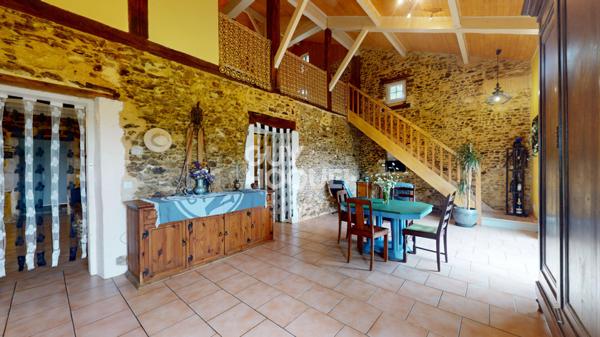 Maison de caractère 288 m² avec dépendance et sans voisins