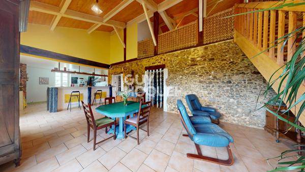 Maison de caractère 288 m² avec dépendance et sans voisins