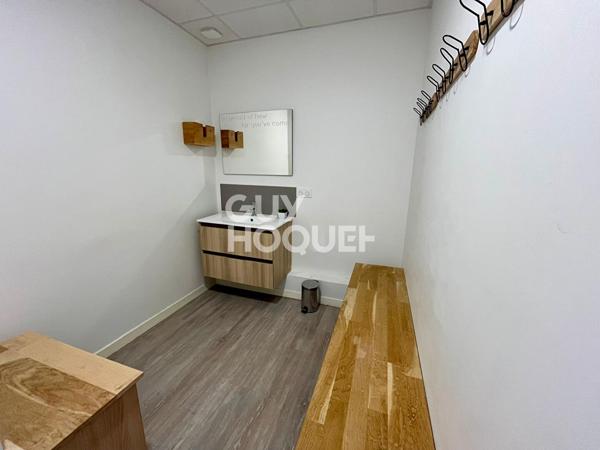 Local commercial Agen  centre ,170 m2 avec 3 entrées indépendantes