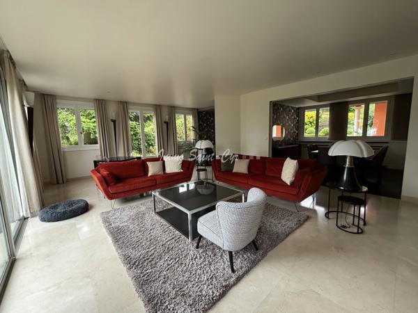 Maison 11 pièce(s) 6 chambre(s) 400 m²